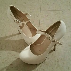 Rouge Shoes ultra high heels 6.5